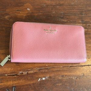 Kate Spade zippered wallet